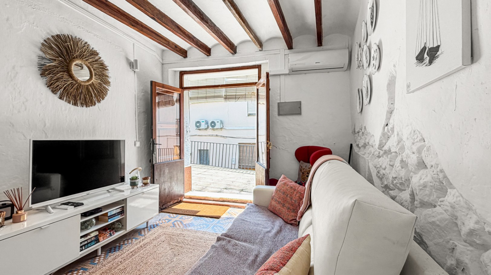 LBR117 - Authentic Spanish Townhouse Full of Charm in Sagra - in the Heart of the Orba Valley