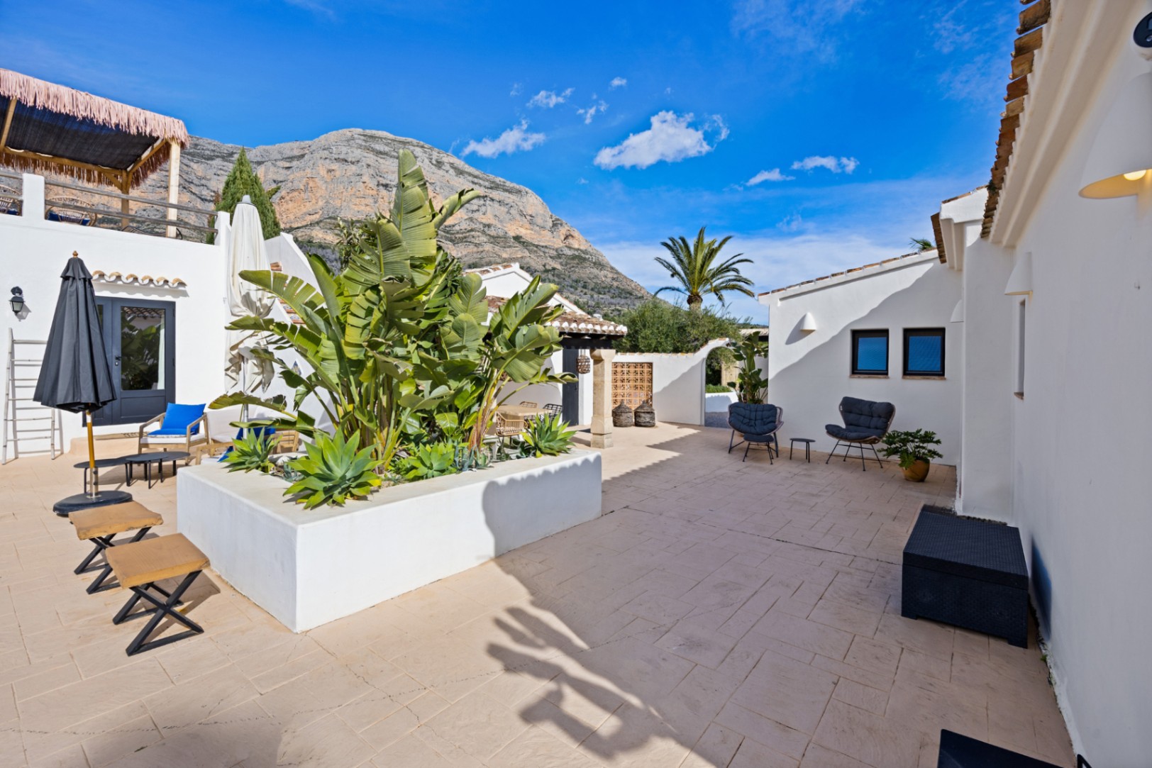 Finca Dos Hermanas | Exclusive Mediterranean Estate with Guest House, Vineyard & Tourist Licence in Jávea