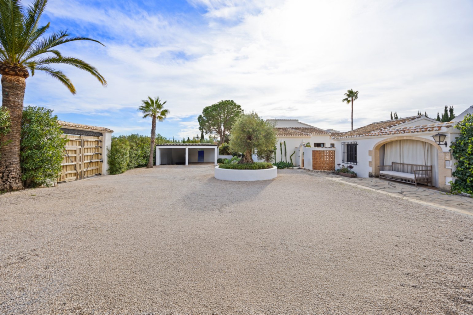 Finca Dos Hermanas | Exclusive Mediterranean Estate with Guest House, Vineyard & Tourist Licence in Jávea