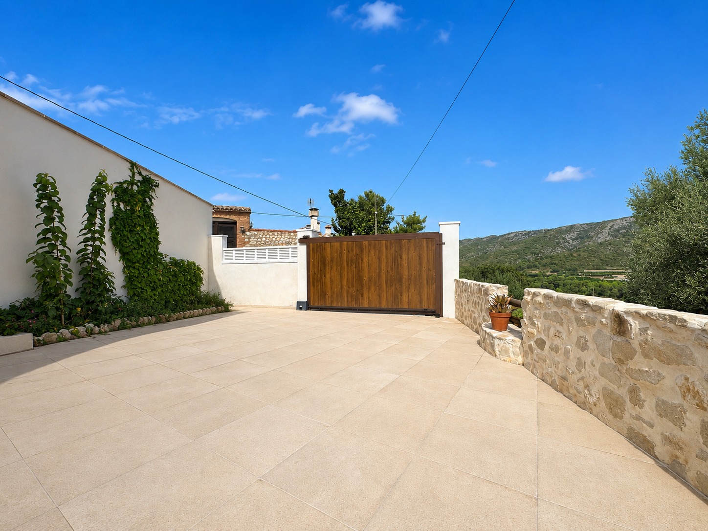 Renovated 4 Bedroom Villa with Mountain Views in La Vall de Gallinera - Pego