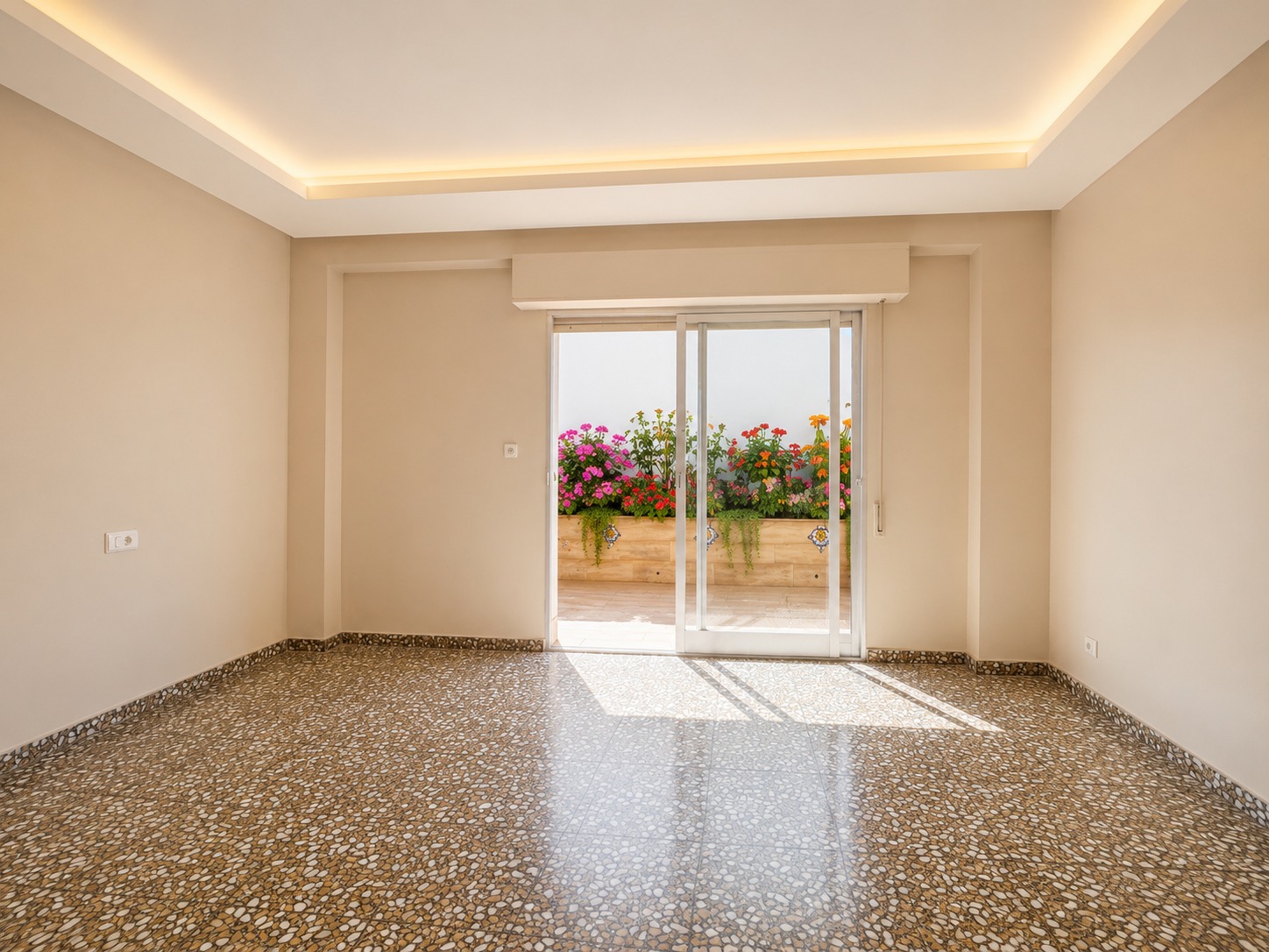 Spacious Corner Apartment with Terrace in the Centre of Oliva