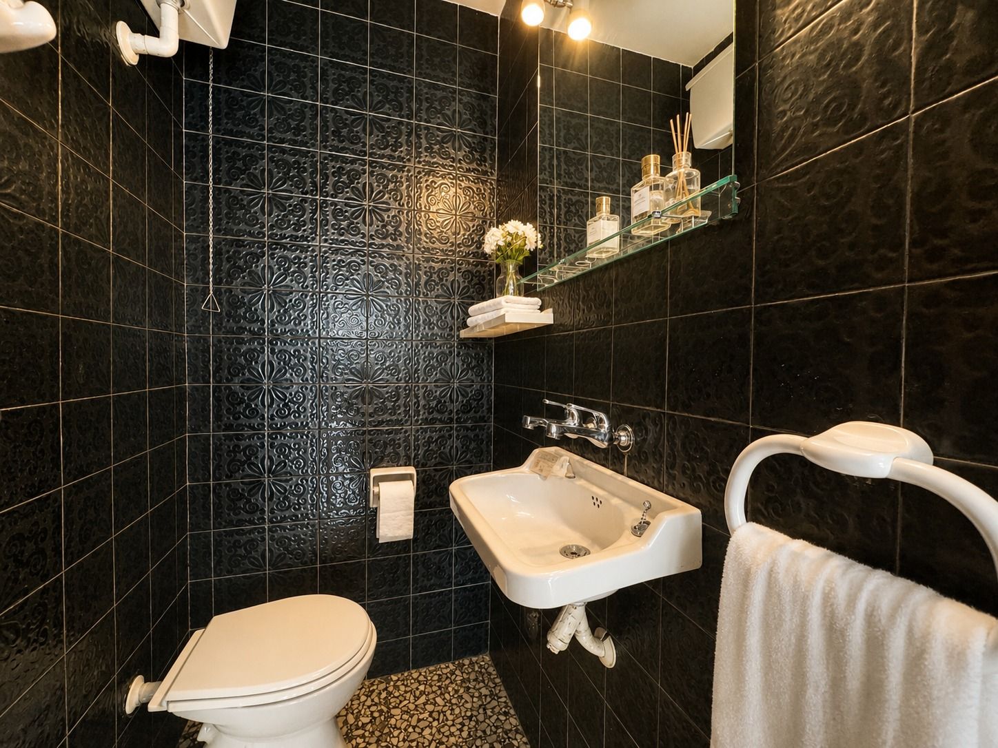 Spacious Corner Apartment with Terrace in the Centre of Oliva