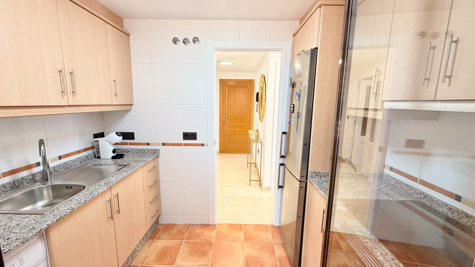 Heldere 1-slaapkamer appartement met groot terras op het zuidwesten, garage en opslagruimte