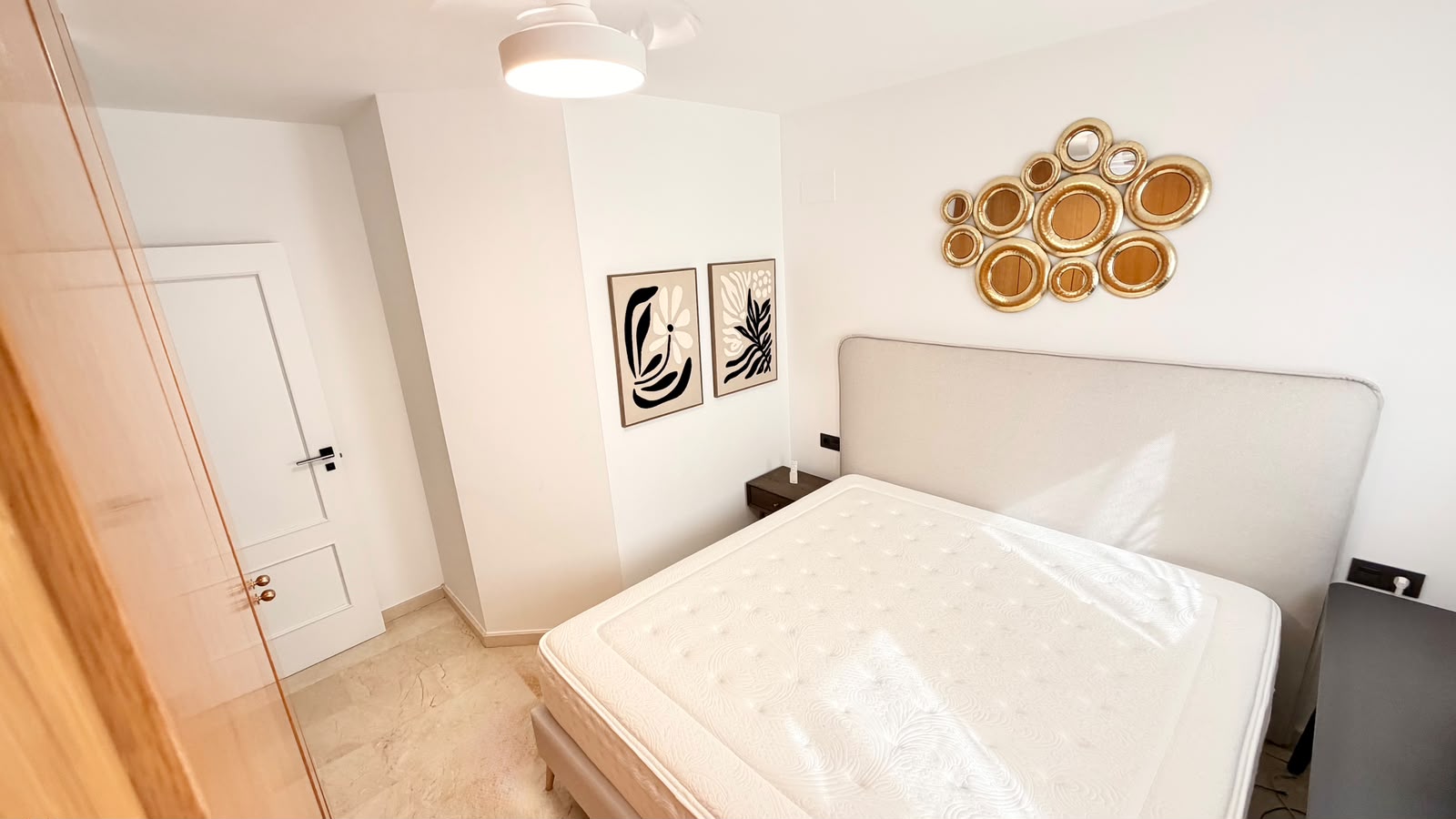 Heldere 1-slaapkamer appartement met groot terras op het zuidwesten, garage en opslagruimte