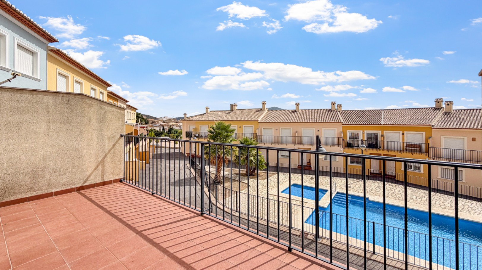 Charming 3-Bedroom Townhouse with Large Private Garage & Communal Pool in Murla