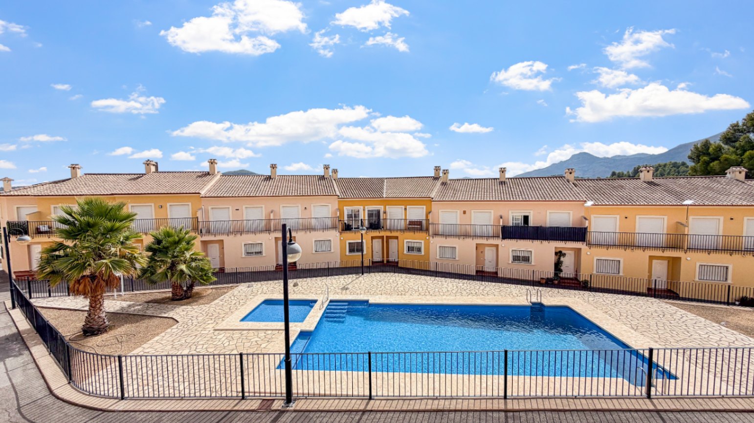 Charming 3-Bedroom Townhouse with Large Private Garage & Communal Pool in Murla