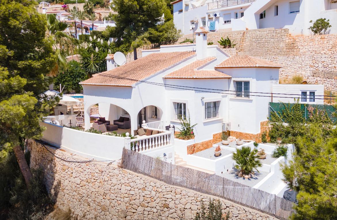 Villa Elena | 3-Bedroom Mediterranean Villa with Spacious Outdoor Areas