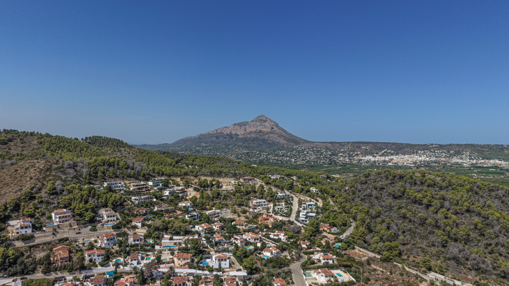 Villa Alexa – Exceptional Renovation Opportunity Surrounded by Nature in Jávea