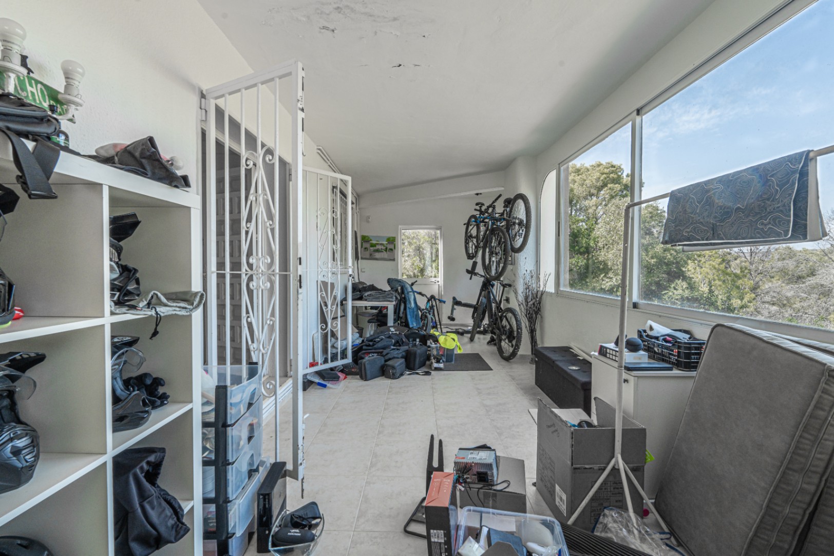 Villa Alexa – Exceptional Renovation Opportunity Surrounded by Nature in Jávea