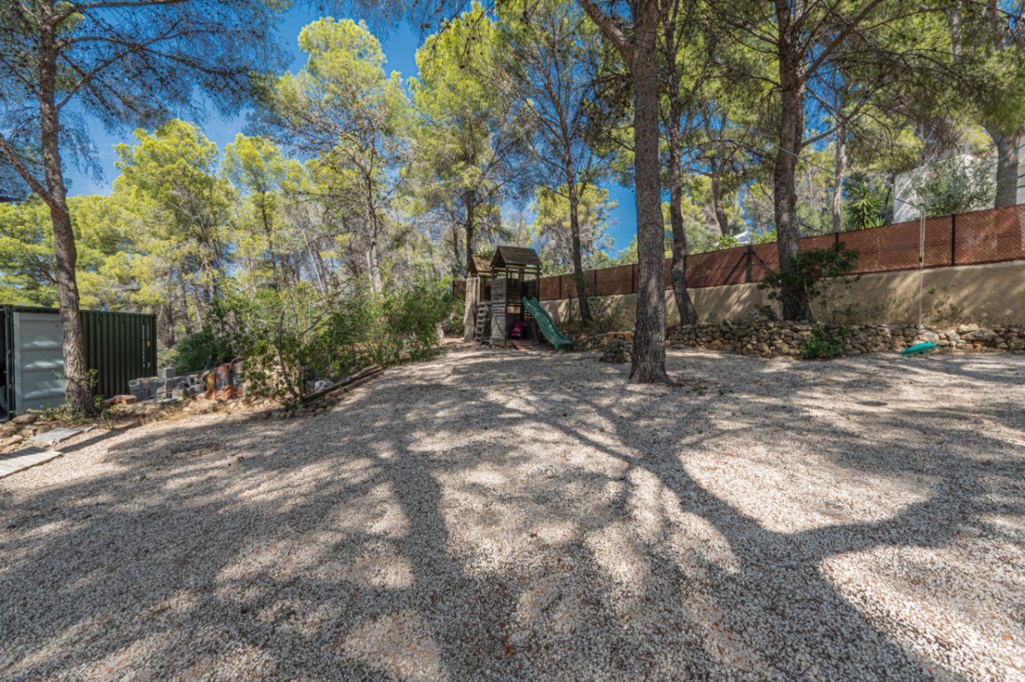 Villa Alexa – Exceptional Renovation Opportunity Surrounded by Nature in Jávea