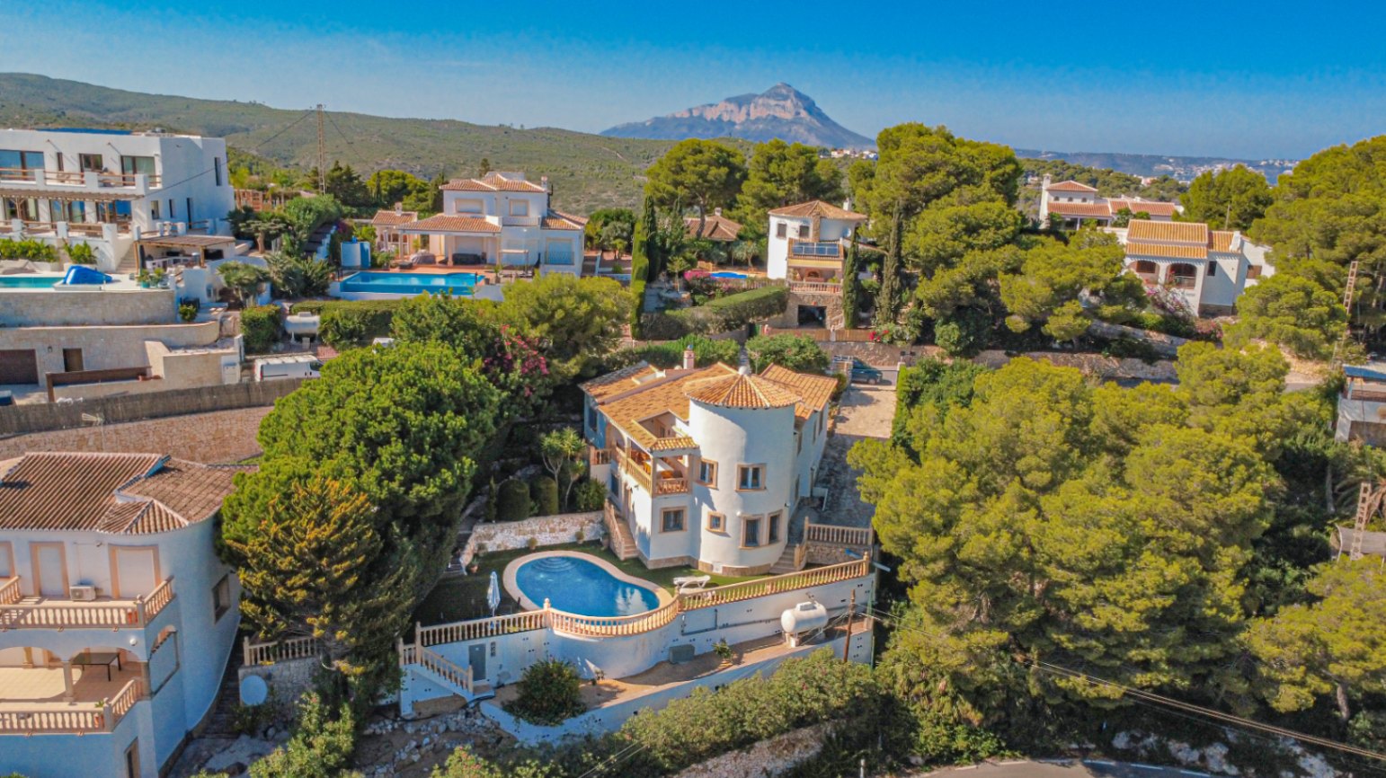 Villa Amanecer – 5 Bedroom Mediterranean Villa with Sea Views in Granadella, Jávea