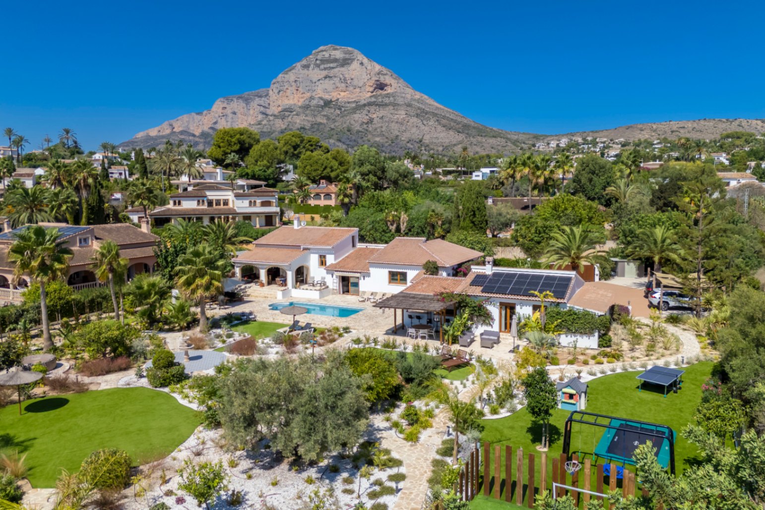 Villa Mongó – Private Mediterranean Estate Within Walking Distance of Jávea Old Town