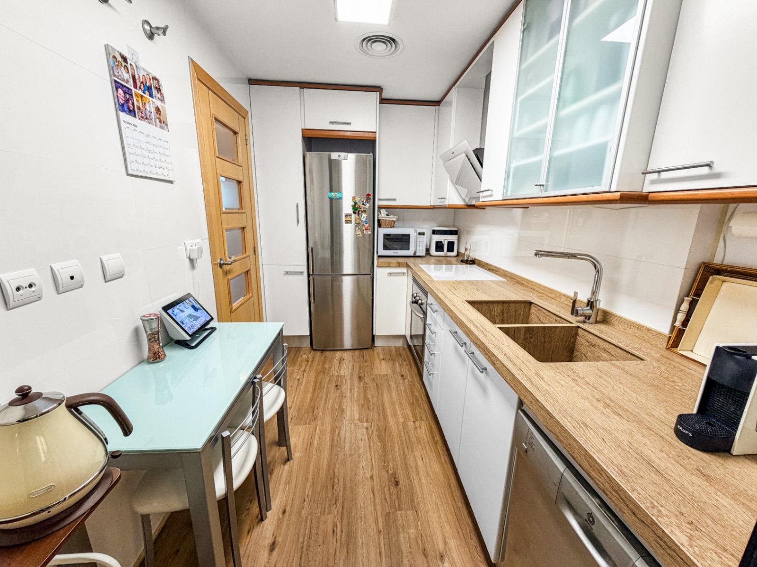 LBRJ138 - Prachtig gerenoveerd 2-slaapkamer appartement met zeezicht in het centrum van Jávea