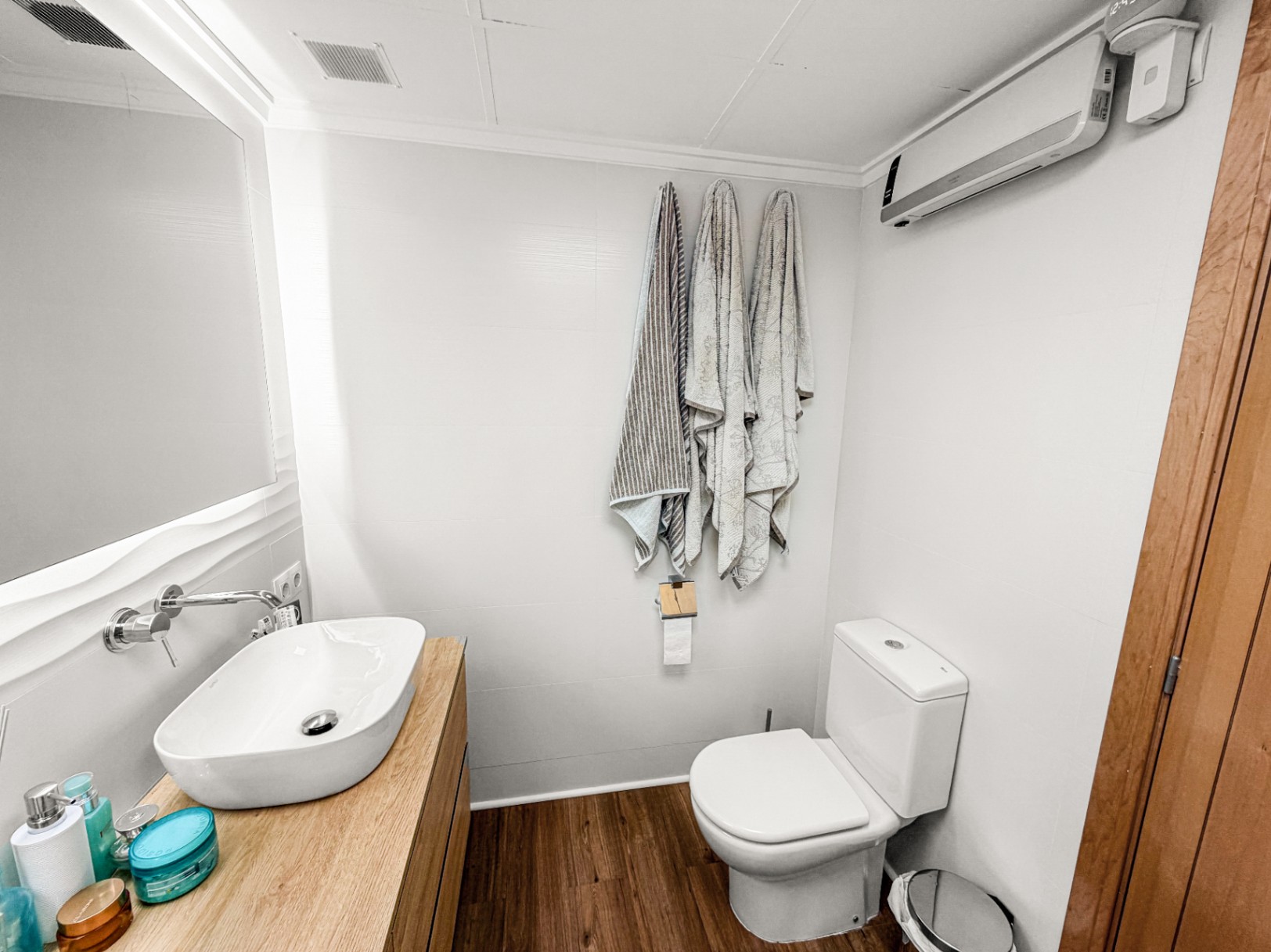 LBRJ138 - Prachtig gerenoveerd 2-slaapkamer appartement met zeezicht in het centrum van Jávea