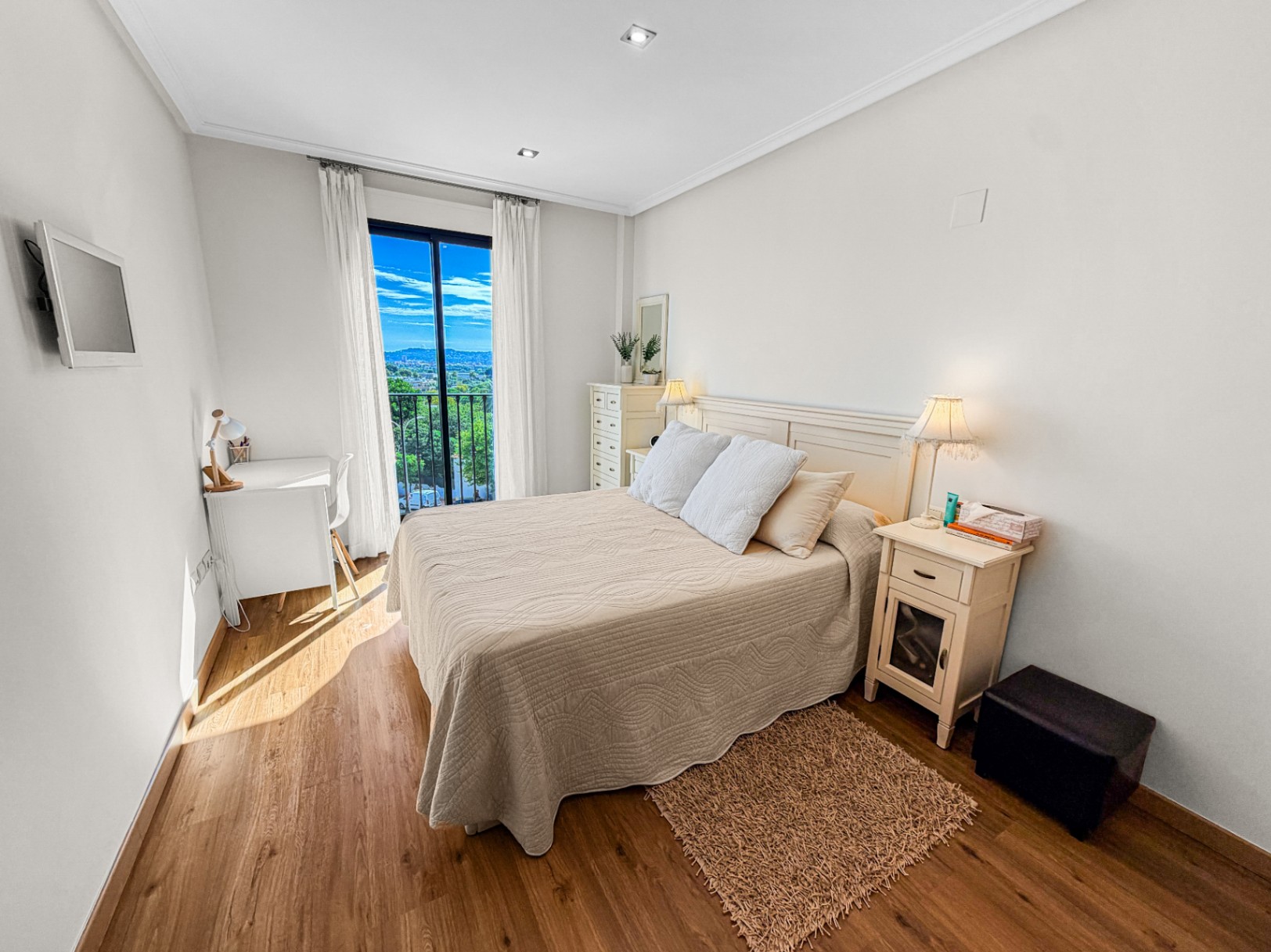 LBRJ138 - Prachtig gerenoveerd 2-slaapkamer appartement met zeezicht in het centrum van Jávea