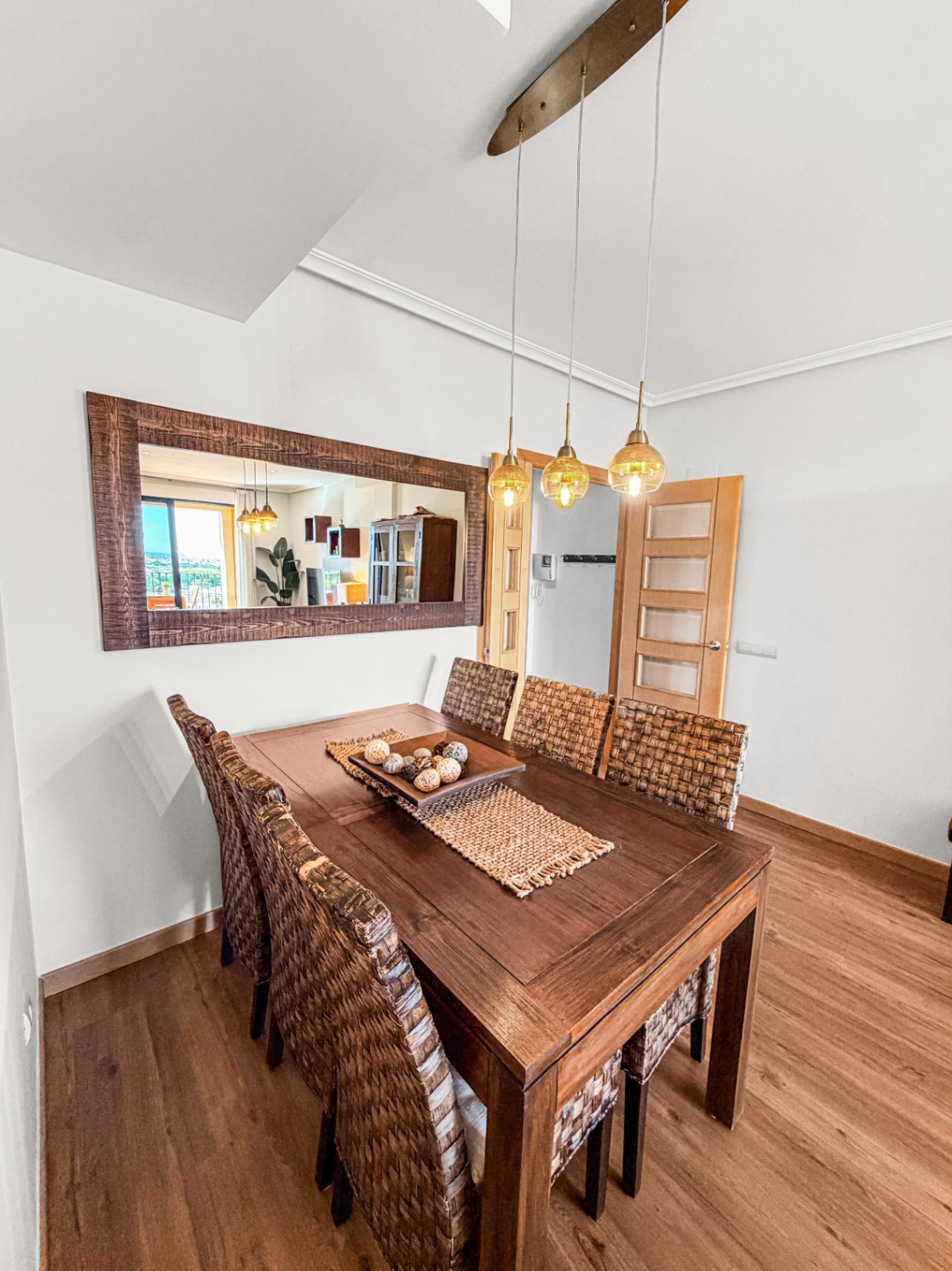 LBRJ138 - Prachtig gerenoveerd 2-slaapkamer appartement met zeezicht in het centrum van Jávea