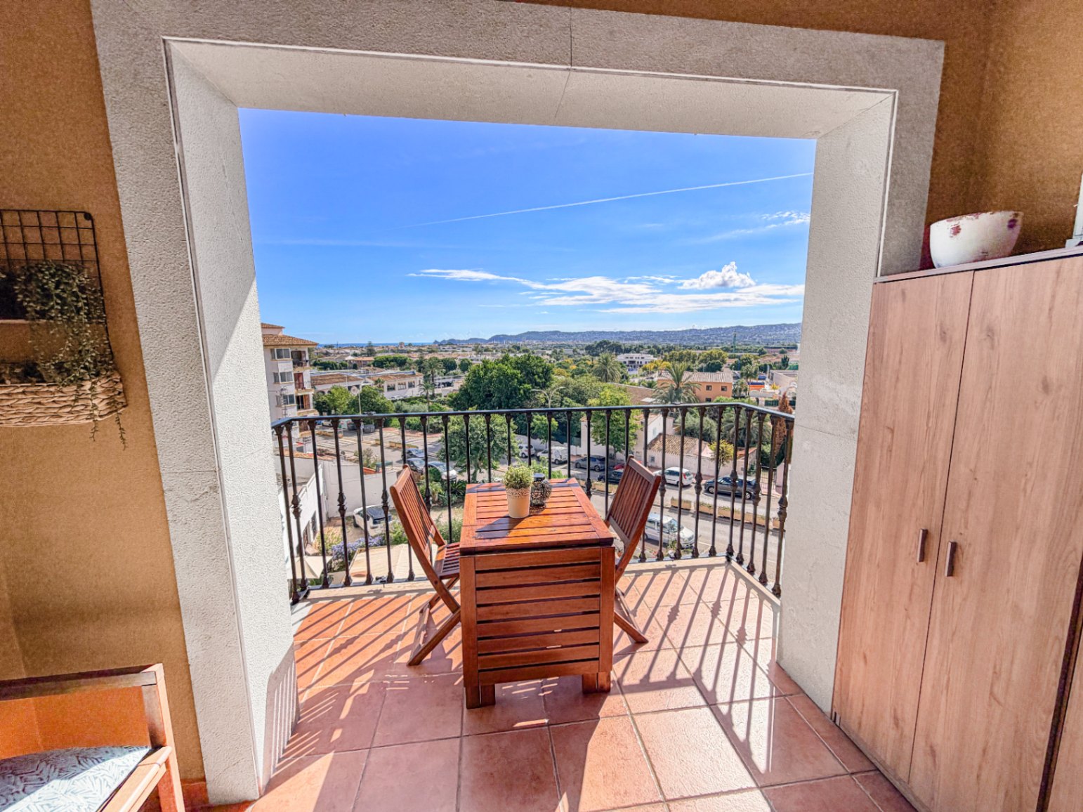 LBRJ138 - Prachtig gerenoveerd 2-slaapkamer appartement met zeezicht in het centrum van Jávea