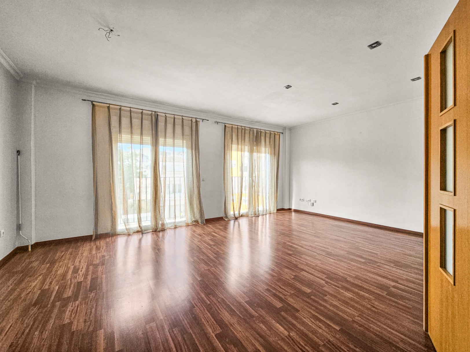 LBRM137 - Amplio apartamento de 3 dormitorios con aparcamiento privado en el corazón de Benitachell