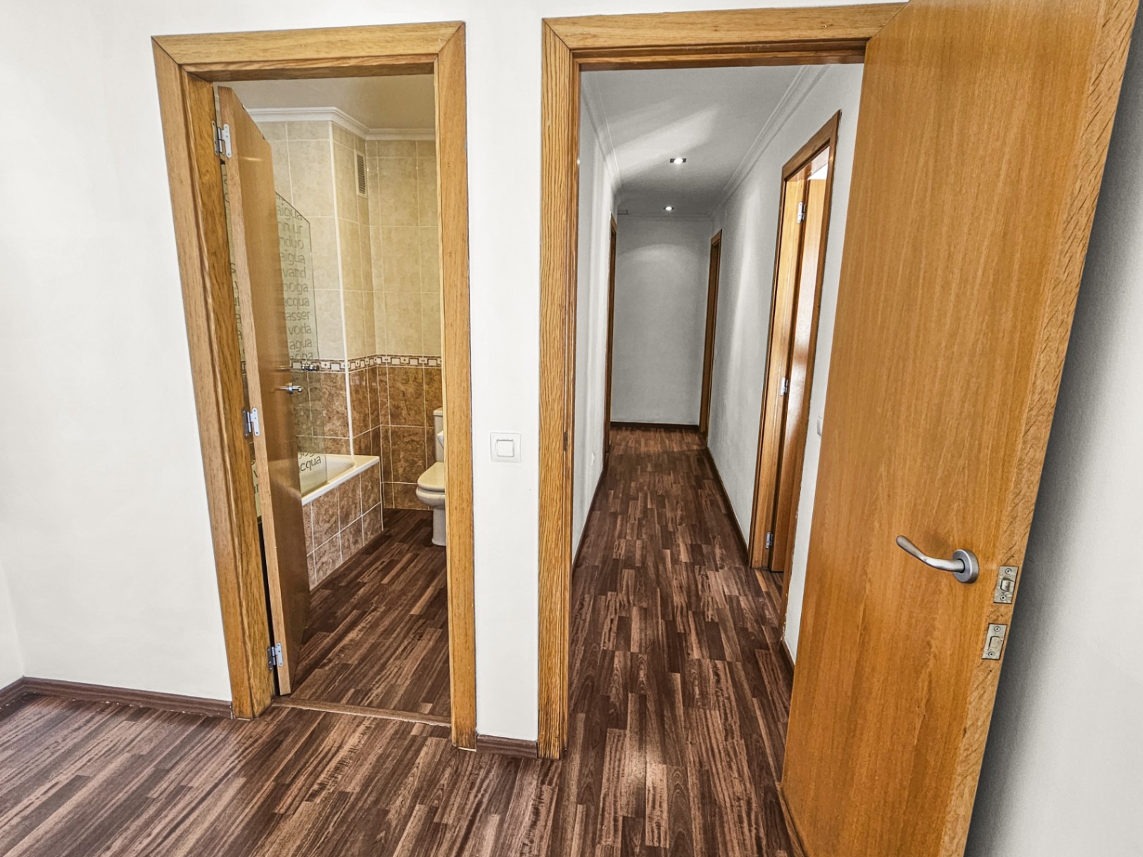 Spacious 3-Bedroom Apartment with Private Parking in the Heart of Benitachell