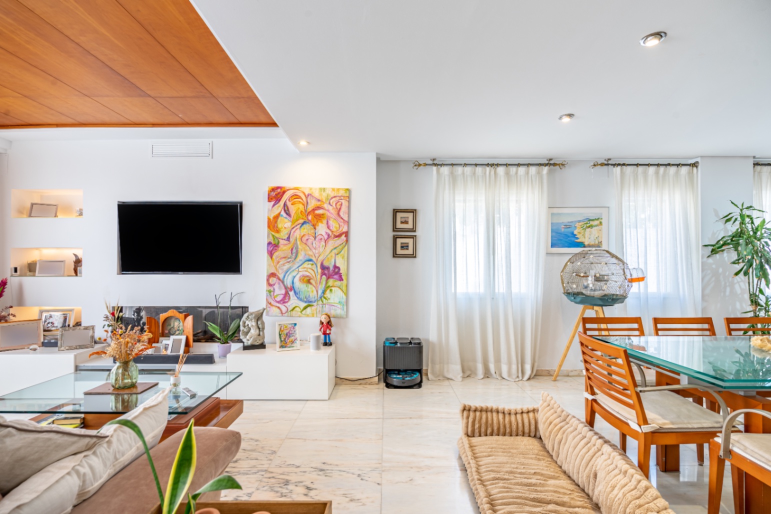 Geräumiges Reihenhaus mit unabhängigem Apartment und Meerblick im Hafen von Jávea