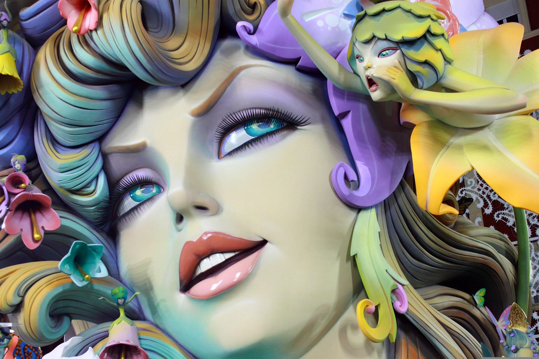 Fallas: la explosiva celebración del fuego, el arte y la tradición